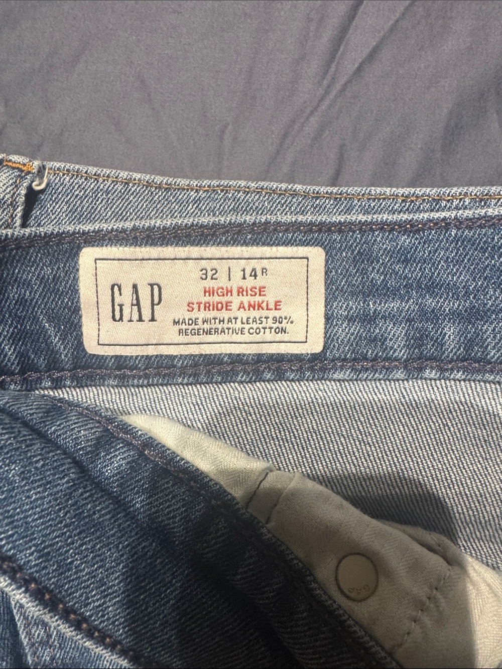 GAP women’s High Rise Stride Ankle Jeans - Blue
